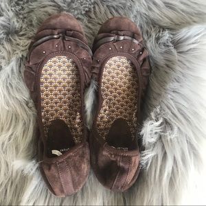 Report Footwear Flats